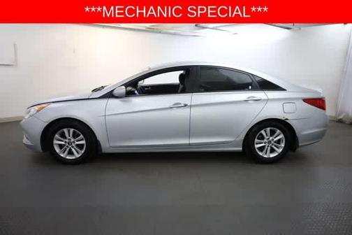 Radiant Silver Metallic 2013 Hyundai SONATA GLS