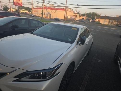 2022 Lexus ES 350 Base