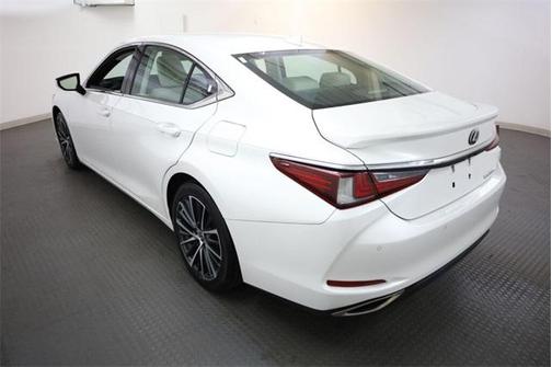 2022 Lexus ES 350 Base