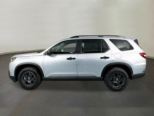 Solar Silver Metallic 2026 Honda Pilot TrailSport