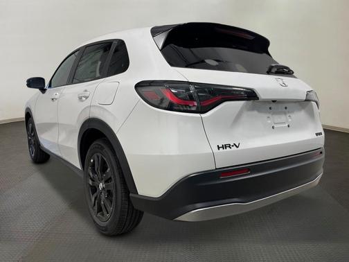 Platinum White Pearl 2027 Honda HR-V Sport