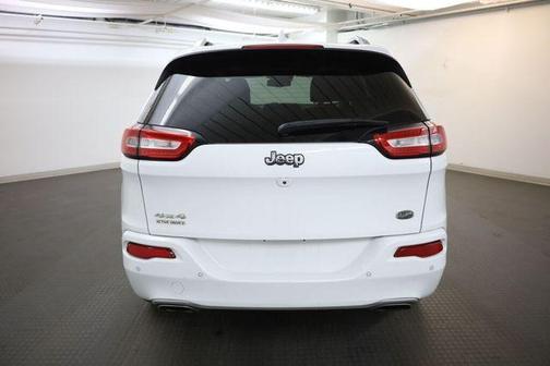 Bright White Clearcoat 2018 Jeep Cherokee Overland