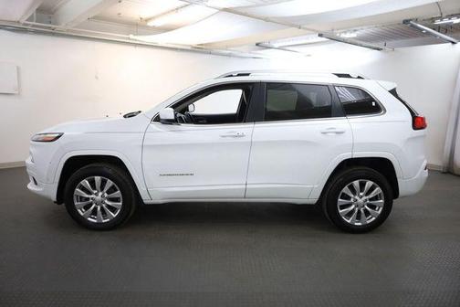Bright White Clearcoat 2018 Jeep Cherokee Overland
