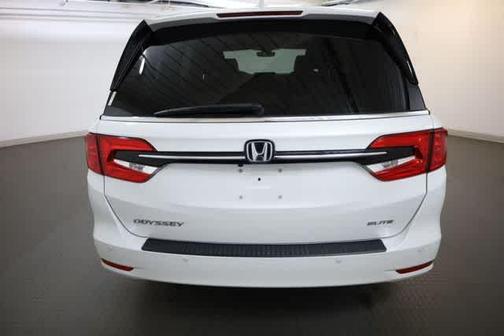 Platinum White Pearl 2023 Honda Odyssey Elite