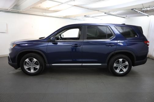 Obsidian 2023 Honda Pilot EX-L 8-Passenger
