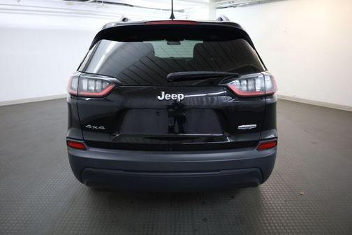 Diamond Black 2019 Jeep Cherokee Latitude Plus