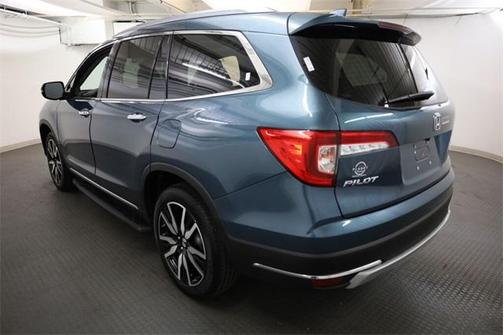 2022 Honda Pilot Touring 7-Passenger
