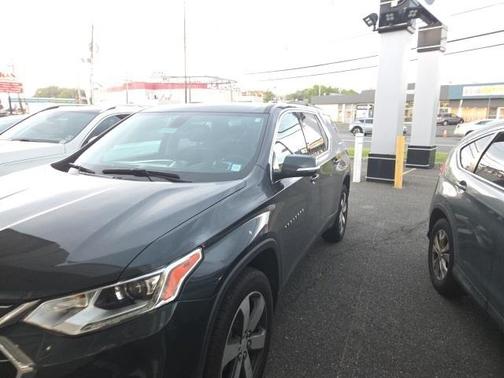 2020 Chevrolet Traverse LT Leather
