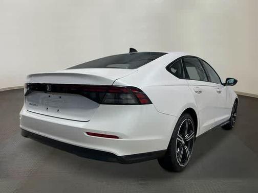 Platinum White Pearl 2026 Honda Accord SE