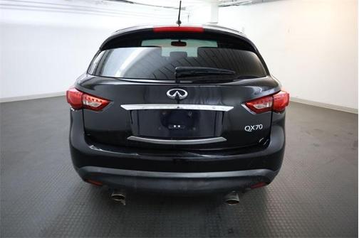 2017 INFINITI QX70 Base