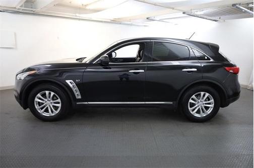 2017 INFINITI QX70 Base