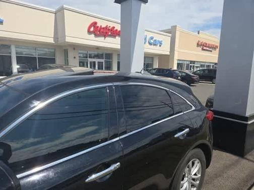 2017 INFINITI QX70 Base