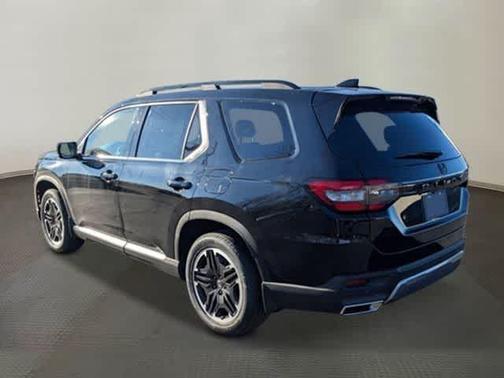 Crystal Black Pearl 2026 Honda Pilot Touring S