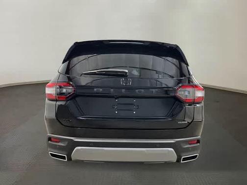 Crystal Black Pearl 2026 Honda Pilot Touring S