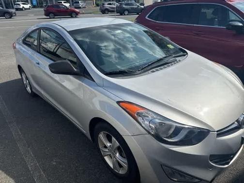 2013 Hyundai ELANTRA GS