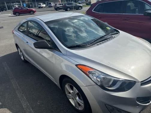 2013 Hyundai ELANTRA GS