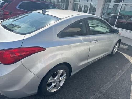 2013 Hyundai ELANTRA GS