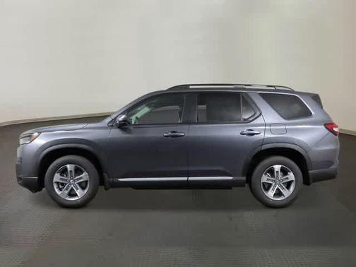 Modern Steel Metallic 2026 Honda Pilot EX-L