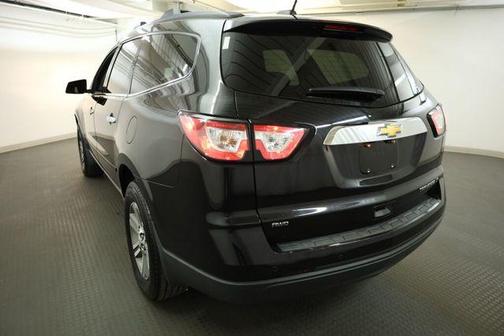 Mosaic Black Metallic 2016 Chevrolet Traverse 1LT