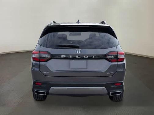 Modern Steel Metallic 2026 Honda Pilot Elite