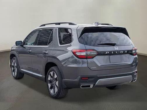 Modern Steel Metallic 2026 Honda Pilot Elite