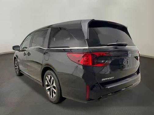 Crystal Black Pearl 2026 Honda Odyssey EX-L