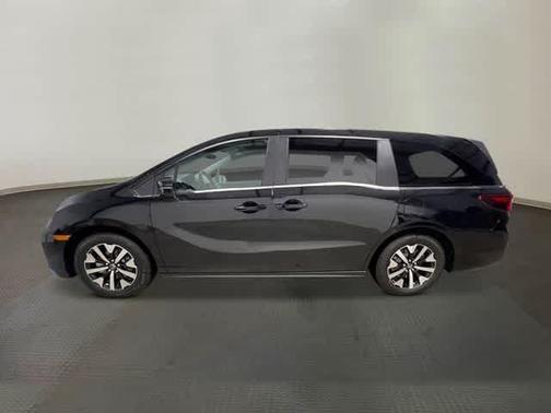 Crystal Black Pearl 2026 Honda Odyssey EX-L