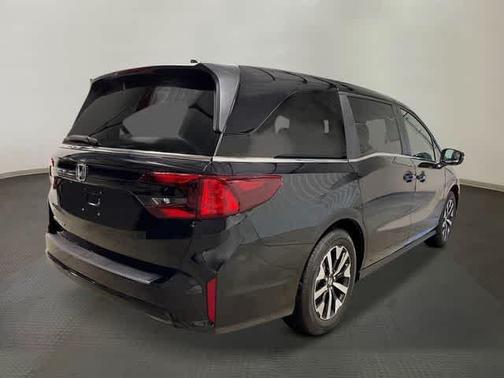 Crystal Black Pearl 2026 Honda Odyssey EX-L