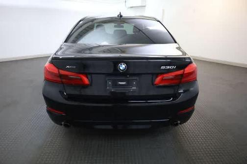 Jet Black 2018 BMW 530 i xDrive