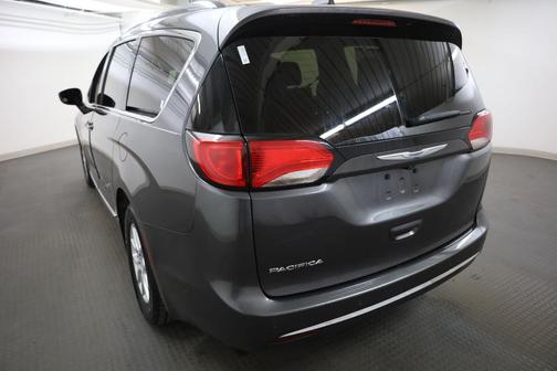 Granite Crystal Clearcoat Metallic 2020 Chrysler Pacifica Touring-L