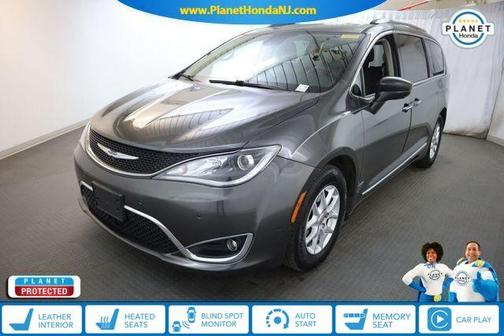 2020 Chrysler Pacifica Touring-L