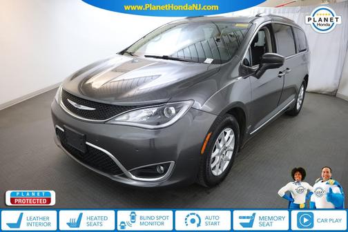 Granite Crystal Clearcoat Metallic 2020 Chrysler Pacifica Touring-L