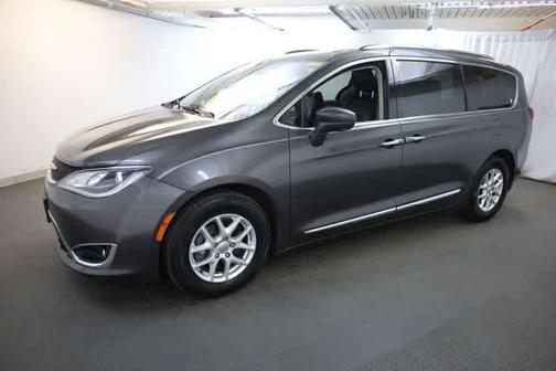 2020 Chrysler Pacifica Touring-L