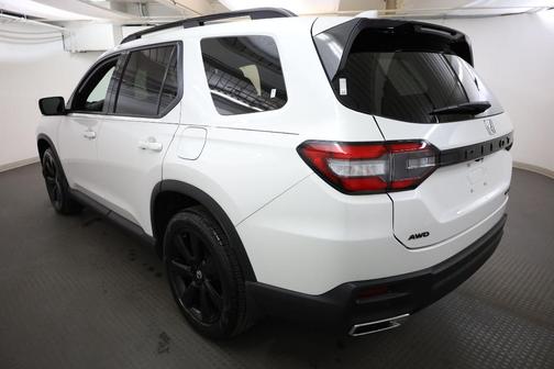 Platinum White Pearl 2025 Honda Pilot Black Edition