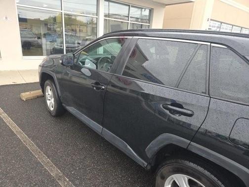 2021 Toyota RAV4 Hybrid LE