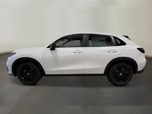 Platinum White Pearl 2026 Honda HR-V Sport