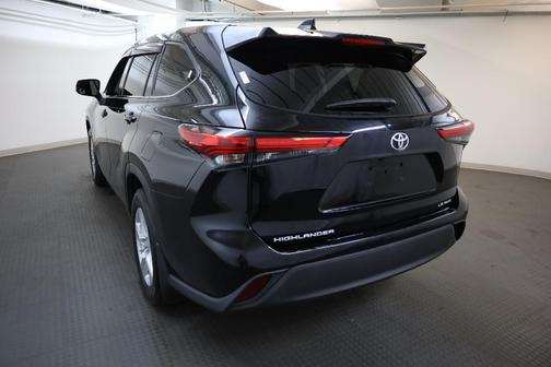 2021 Toyota Highlander LE