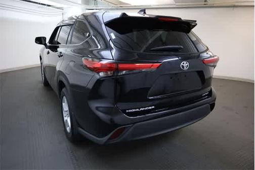2021 Toyota Highlander LE