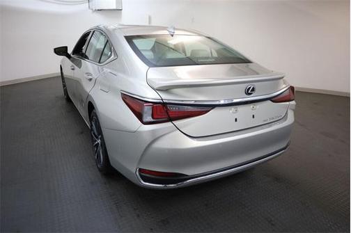 2022 Lexus ES 250 Luxury