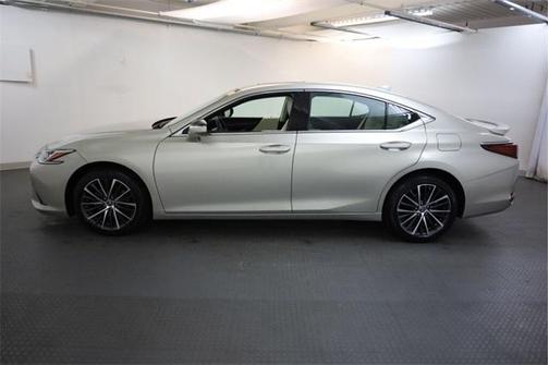 2022 Lexus ES 250 Luxury