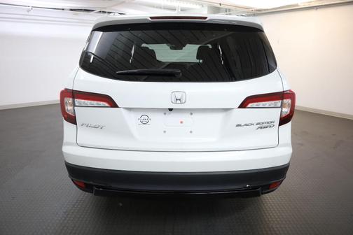 2022 Honda Pilot Black Edition