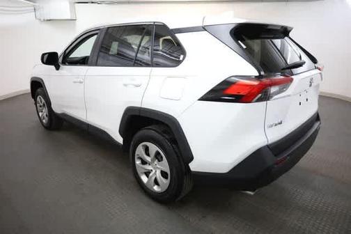 Ice 2023 Toyota RAV4 LE