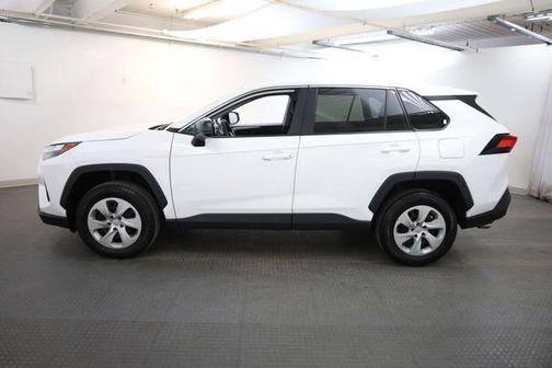 Ice 2023 Toyota RAV4 LE