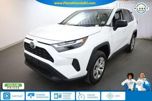Ice 2023 Toyota RAV4 LE