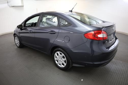 Ingot Silver Metallic 2012 Ford Fiesta SE