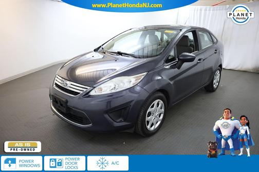 Ingot Silver Metallic 2012 Ford Fiesta SE