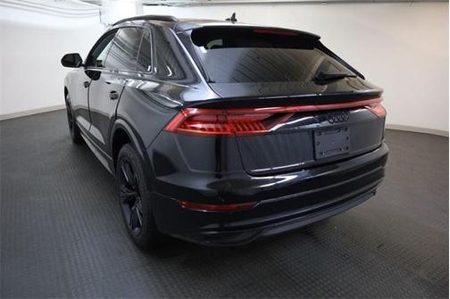 2022 Audi Q8 55 Premium