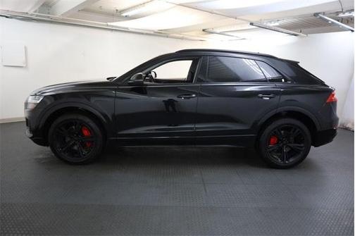 2022 Audi Q8 55 Premium