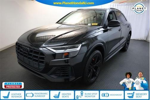2022 Audi Q8 55 Premium