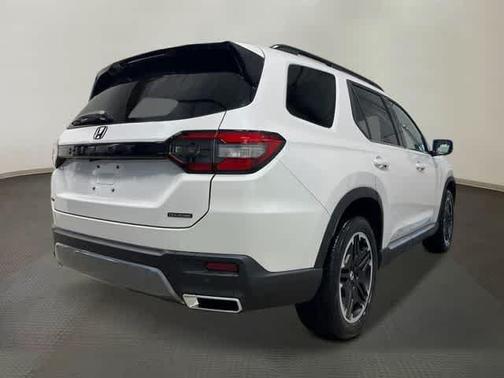 Platinum White Pearl 2026 Honda Pilot Touring S